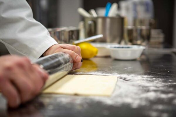 rolling-dough rolling-dough